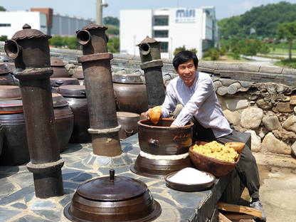 Sunchang Moon Okrye Gochujang in ongi 순창문옥례 전통 고추장 옹기